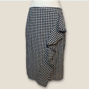 Who What Wear skirt size 6 skirt.